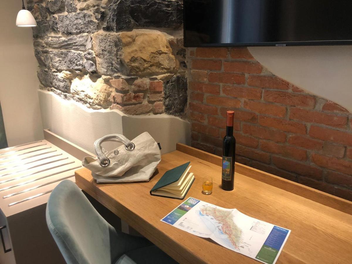 La Linea D'Acqua Hotel Специя Екстериор снимка